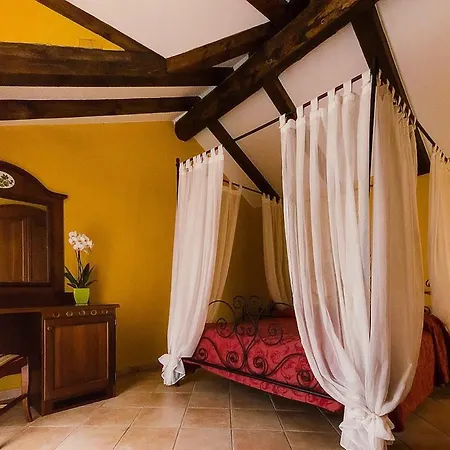 Borgo Antico Locanda Magnano (Piedmont)